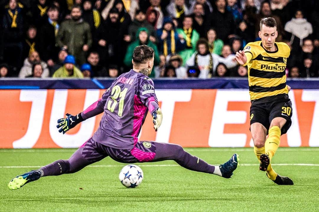 エデルソン・モラレスさんのインスタグラム写真 - (エデルソン・モラレスInstagram)「#championsleague 👍🏻」10月26日 6時28分 - ederson93