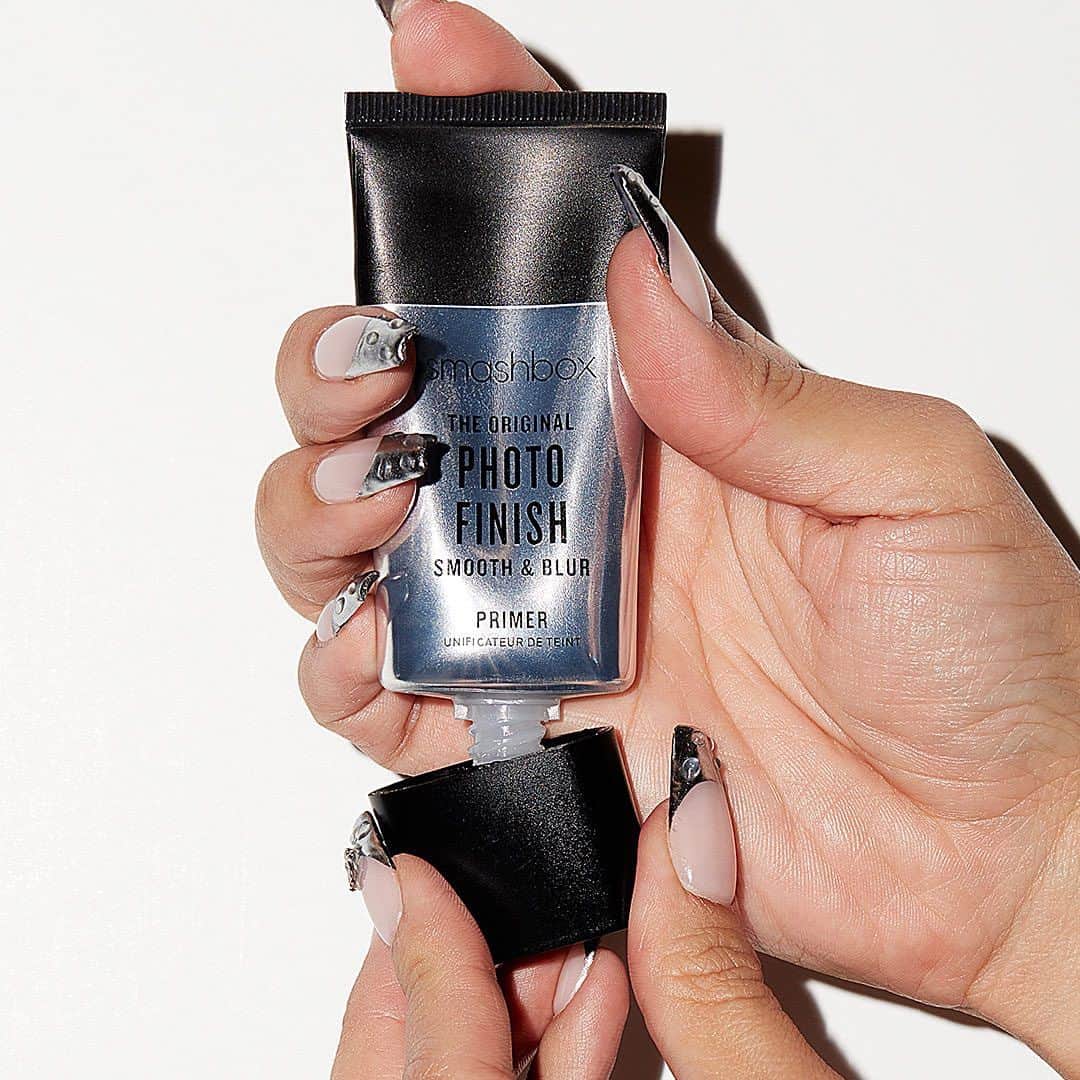 Smashboxのインスタグラム：「A swipe of Photo Finish Smooth + Blur primer helps your foundation look better, feel better, and last longer ✨✨✨  Shop the crystal-clear classic formula at @ultabeauty | Link in bio #ultabeauty #ultabeautymusthaves」