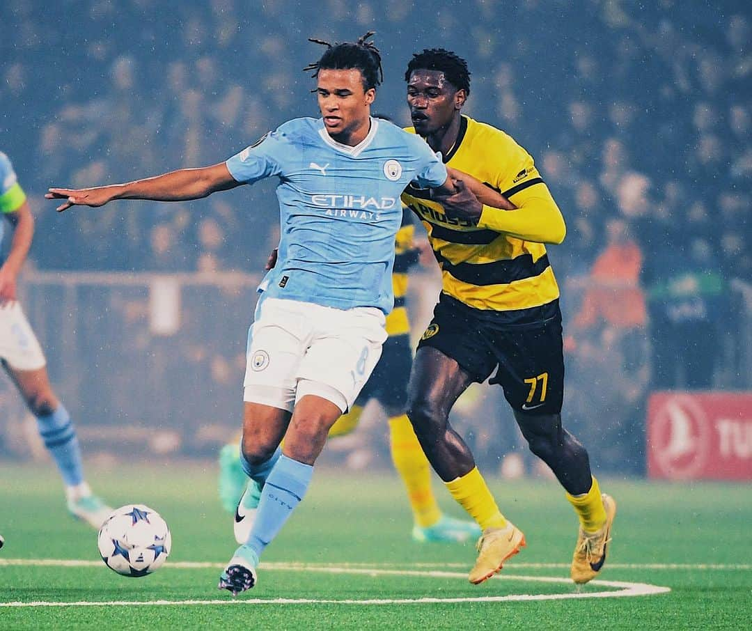 ナタン・アケのインスタグラム：「Big fight 💪🏽 3 wins from 3 @mancity @championsleague #UCL」