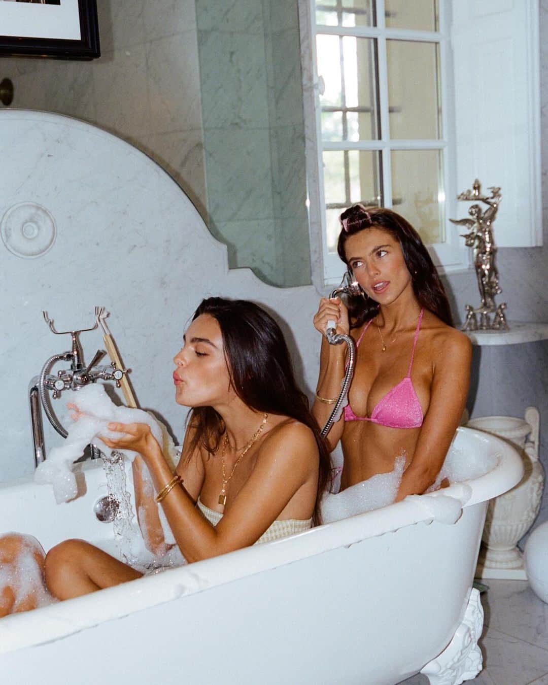 TRIANGL SWIMWEARのインスタグラム：「Spa day 🛁 #TrianglGirls」