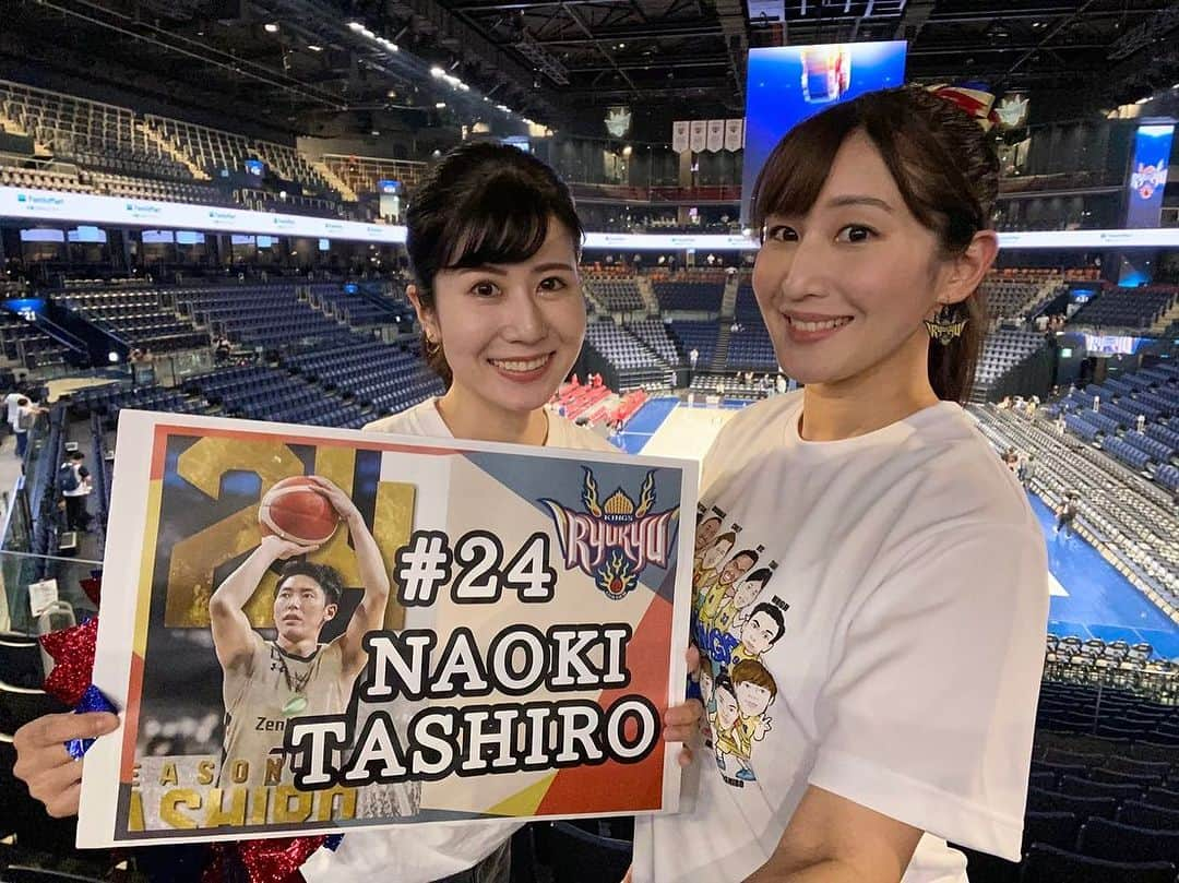 長嶺花菜のインスタグラム：「🏀 妹の推しは田代キャプテン✨ 最近は、応援ボードをぱぱっと作る妹。 職人技！ ファンサもらえるといいね😘  @navi_sco   #キングス女子 #キングスシスターズ 👭 #琉球ゴールデンキングス」