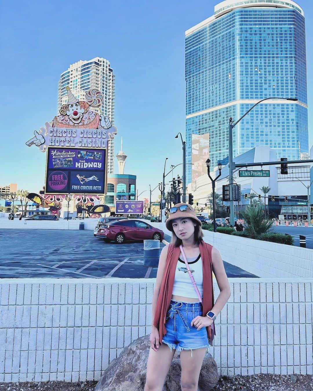 辻井美香のインスタグラム：「Hahaha,  circus circus😍  #circuscircus #lasvegas #whenwewereyoungfestival」