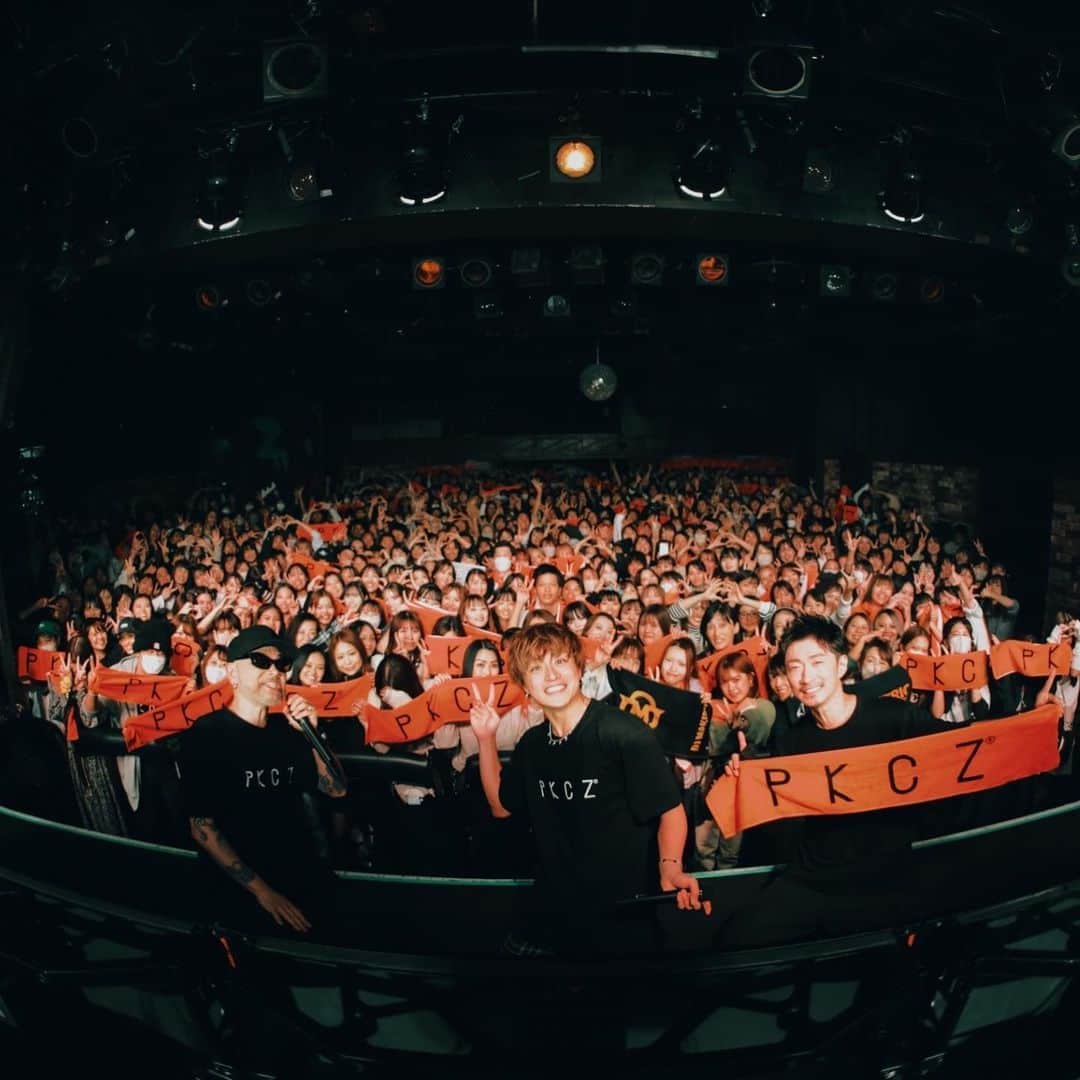 のインスタグラム：「「PKCZ®感謝祭2023」 100万回のアリガトウ 追加公演in NAGOYA CLUB QUATTRO🔊🔊🔊 ライブ始まりから最後まで皆さんテンション高めで、ぴけし隊の皆んなのグッドバイブスが僕たちにもしっかり届きました🙏🏻😄✨本当にありがとうございました♪✨」