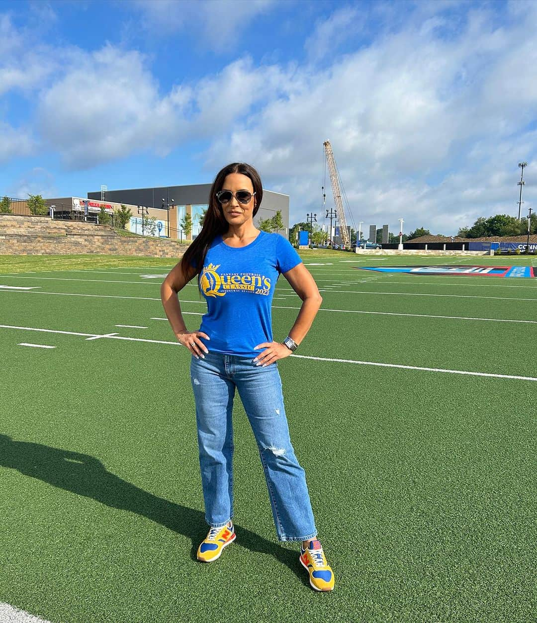 リサ・アンさんのインスタグラム写真 - (リサ・アンInstagram)「We are 10 mins away from kick off of my show “Lisa Ann Does Fantasy Bettor” with @rotobuzzguy We will be streaming live @bettornetwork @fantasyalarm on @youtube   The photos are from the Queens Classic League Draft and tonight I will break down my team and how I am doing. See ya in the chat.  #lisaanndoesfantasybettor #fantasyfootball #bettorsportsnetwork #fantasyalarm #thereallisaann」10月26日 7時53分 - thereallisaann