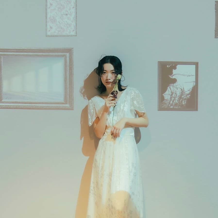 aedamさんのインスタグラム写真 - (aedamInstagram)「. new  dress collection 『Peinture』  @stephanie_wolff_paris  Heart of Gold  織りの技術を駆使して丁寧に作られた花柄がとても魅力的。 光沢感がリュクスなムードを放ちます。  #ウェディングドレス #ドレス試着 #インポートドレス #アエダム #aedam」10月26日 8時01分 - aedam.wedding