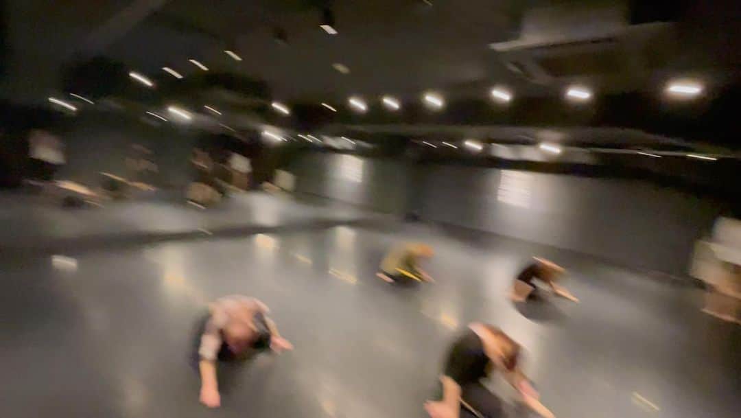 黒須洋壬のインスタグラム：「黒須洋嗣 JAZZ CLASS 2023.Oct.26  @danceworks_jpn  @xross   #losecontrol  #teddyswims  #dance #jazzdance #tokyo #japan thanks for coming @akiiii0430」