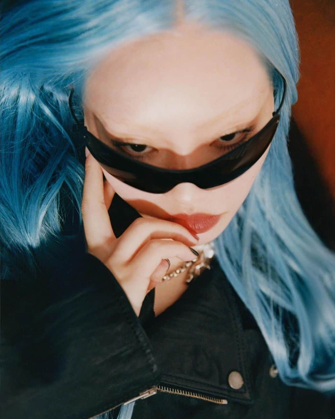 ちゃんみなのインスタグラム：「#AcnePeople   @acnestudios 💙💙💙💙💙💙」