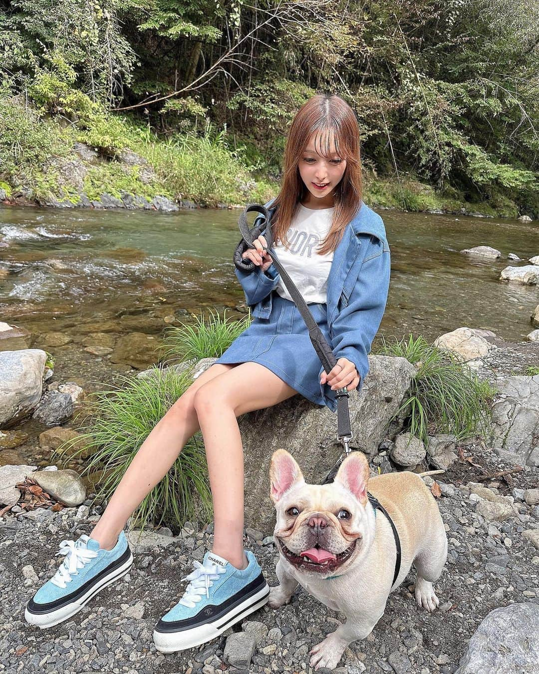 桜井みづき（キャバ嬢）さんのインスタグラム写真 - (桜井みづき（キャバ嬢）Instagram)「らんまると🐶💖  顔のむくみと足のセルライト対策でラプンツェルサロンに行ってきた💓  何年も通ってる🥹施術も人も良くて大好き💕💕  私は顔のむくみにハイパーナイフ(リンパ超流れる) 身体のセルライト対策にスリムムーブ(ゴリゴリほぐれる) あと身体のピンポイントな脂肪の悩みにリポハイフ(脂肪溶解、私は腰と太ももの境目と膝上)  やってもらった〜！ 私的にスリムムーブのゴリゴリほぐれる感じが大好きで、気になる人受けてみてほしい😚」10月26日 18時43分 - smzk0227