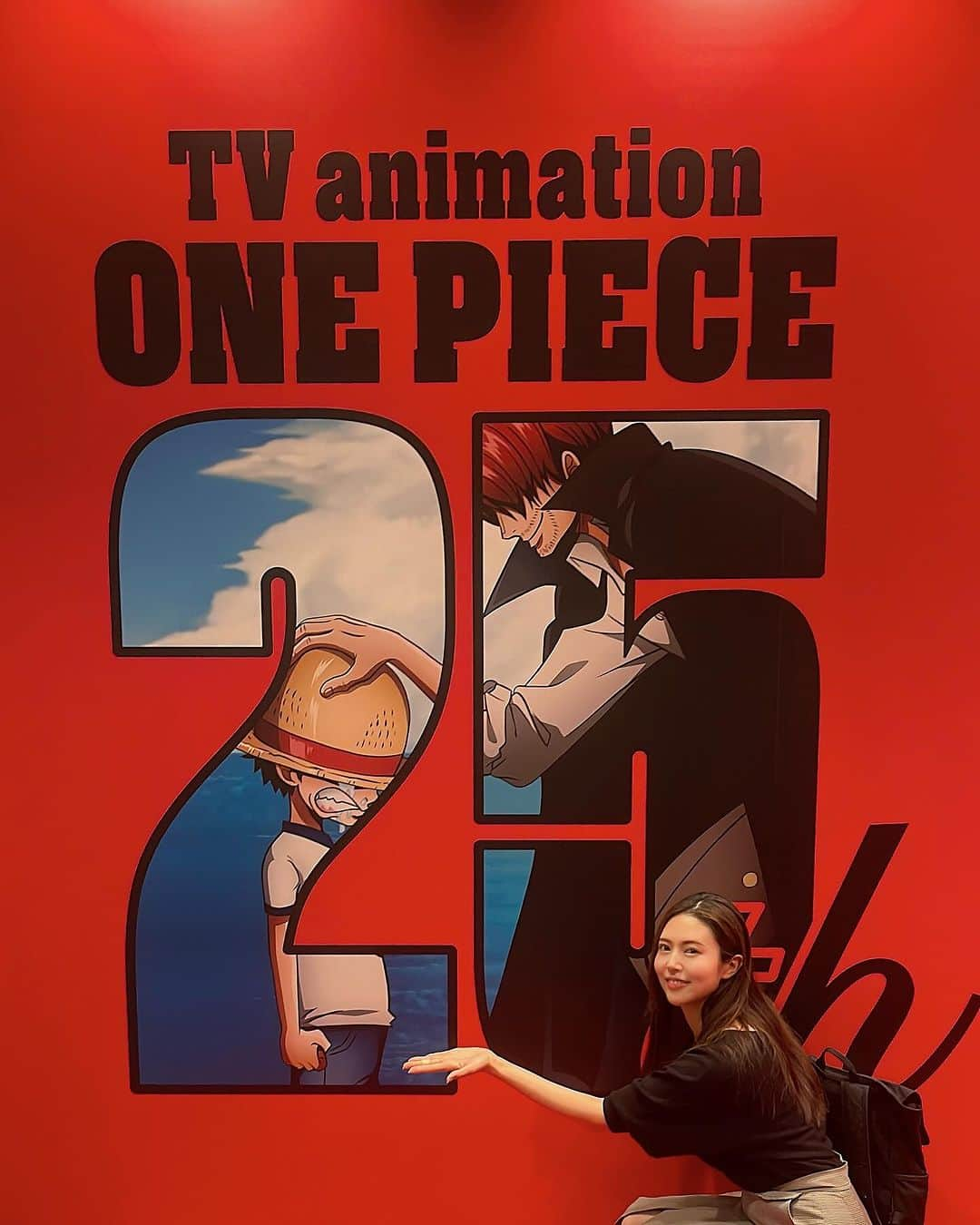 白川理桜さんのインスタグラム写真 - (白川理桜Instagram)「ジンベエの手大きぃぃぃぃ✨️ ONE PIECE アニメ25周年始まる楽しみー！！ ⁡ #onepiece #ワンピース #25th  #animation #アニメ #ワンピースアニメ  #toeianimation  ⁡ 個人的に来年こそワンピースのコスプレ したいと思っています！なにやろっかな」10月26日 18時43分 - srkwrio