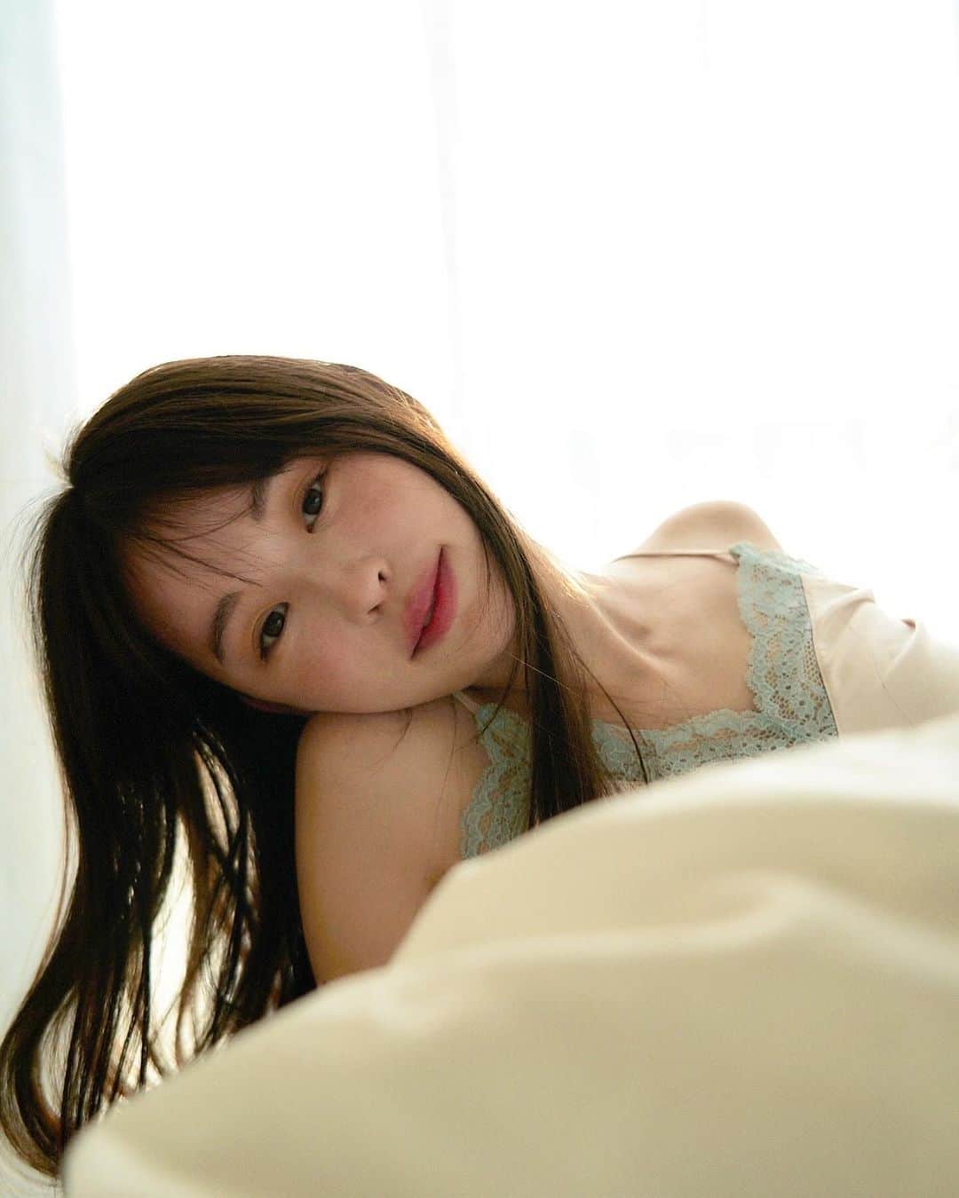 やのあんなのインスタグラム：「心地よく眠る君 吸い込まれるようにみてしまう🐈‍⬛🐾」