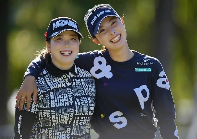 鶴岡果恋のインスタグラム：「.  今季残り出られる試合、3試合。  共に頑張ろうなぁ！  #戦友でもありまして なかよくさせてもらってます だいすきな後藤未有です  #jlpga」