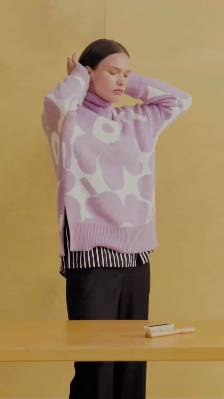 マリメッコのインスタグラム：「Knitwear care—as easy as 1-2-3. We all want our cozy staples to last for years, right?  ✔️Airing is caring. It is usually sufficient to just air your woolen garment to keep it clean and fresh. The ideal weather for airing is cold and damp.  ✔️Wash only if necessary. Try spot cleaning, and always use a detergent that’s made for wool.  ✔️Use the right tools. A clothes brush helps to remove pilling and smooth the surface of most woolen items. A fabric shaver removes pilling from your smooth-surfaced textiles.  Explore care tips and tools in our care guide at marimekko.com. Link in bio. #marimekko」