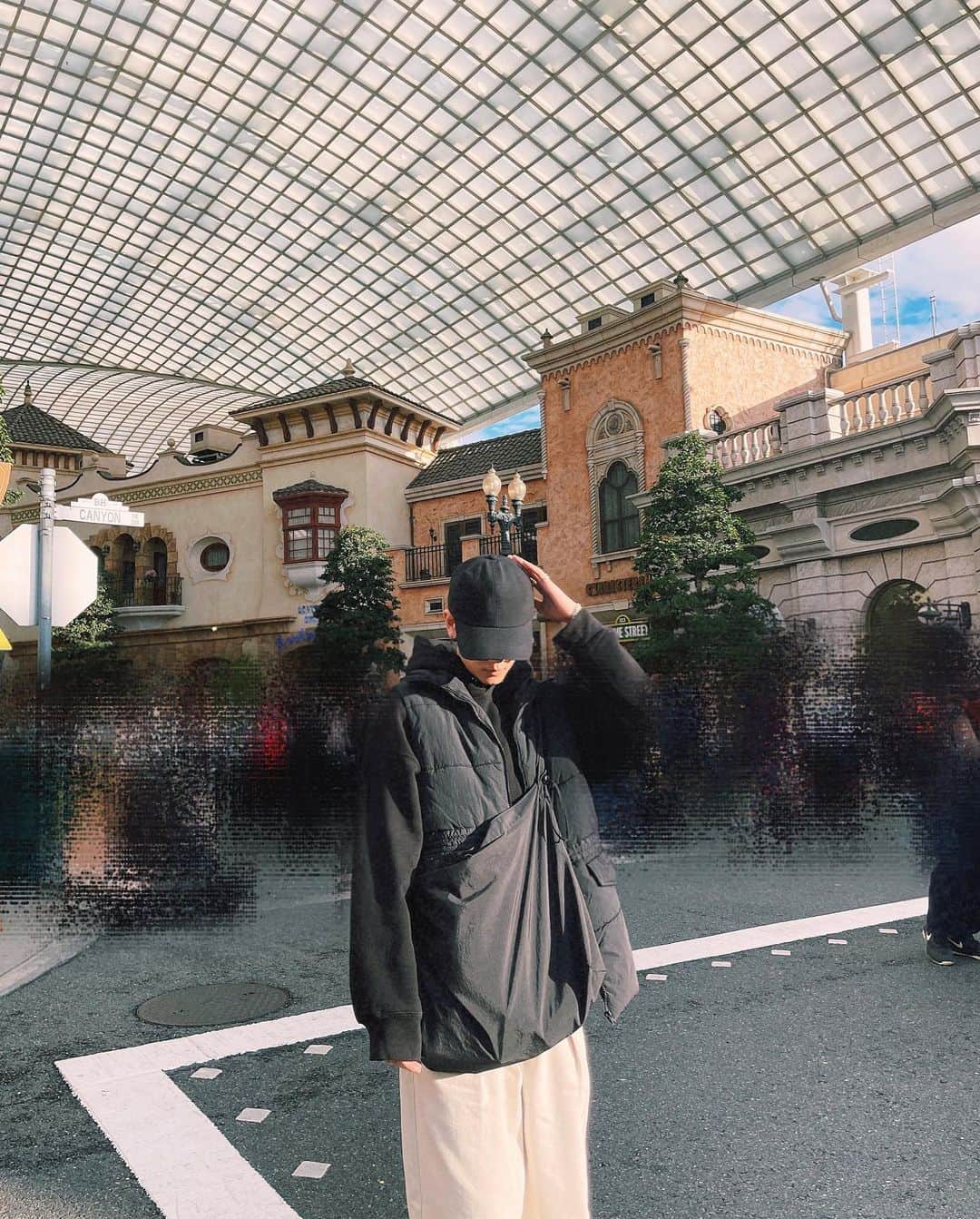 中島颯太さんのインスタグラム写真 - (中島颯太Instagram)「実は先日大阪滞在で少しだけ時間があり ユニバ、味わってきました🌏  ホラーナイト久々に行けた！！！  高校の時、帰り道何十回行ったか🤦🏻‍♂️  USJ、盛りなしで人生で100回近いと思う。  #ユニバ #USJ」10月26日 19時01分 - sotanakajima_official