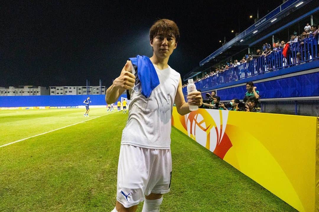 脇坂泰斗のインスタグラム：「パトゥム戦  ACLグループリーグ三連勝！！  現地に駆けつけてくれた方、 DAZN観戦の方応援ありがとうございました🙌 #川崎フロンターレ #frontale」