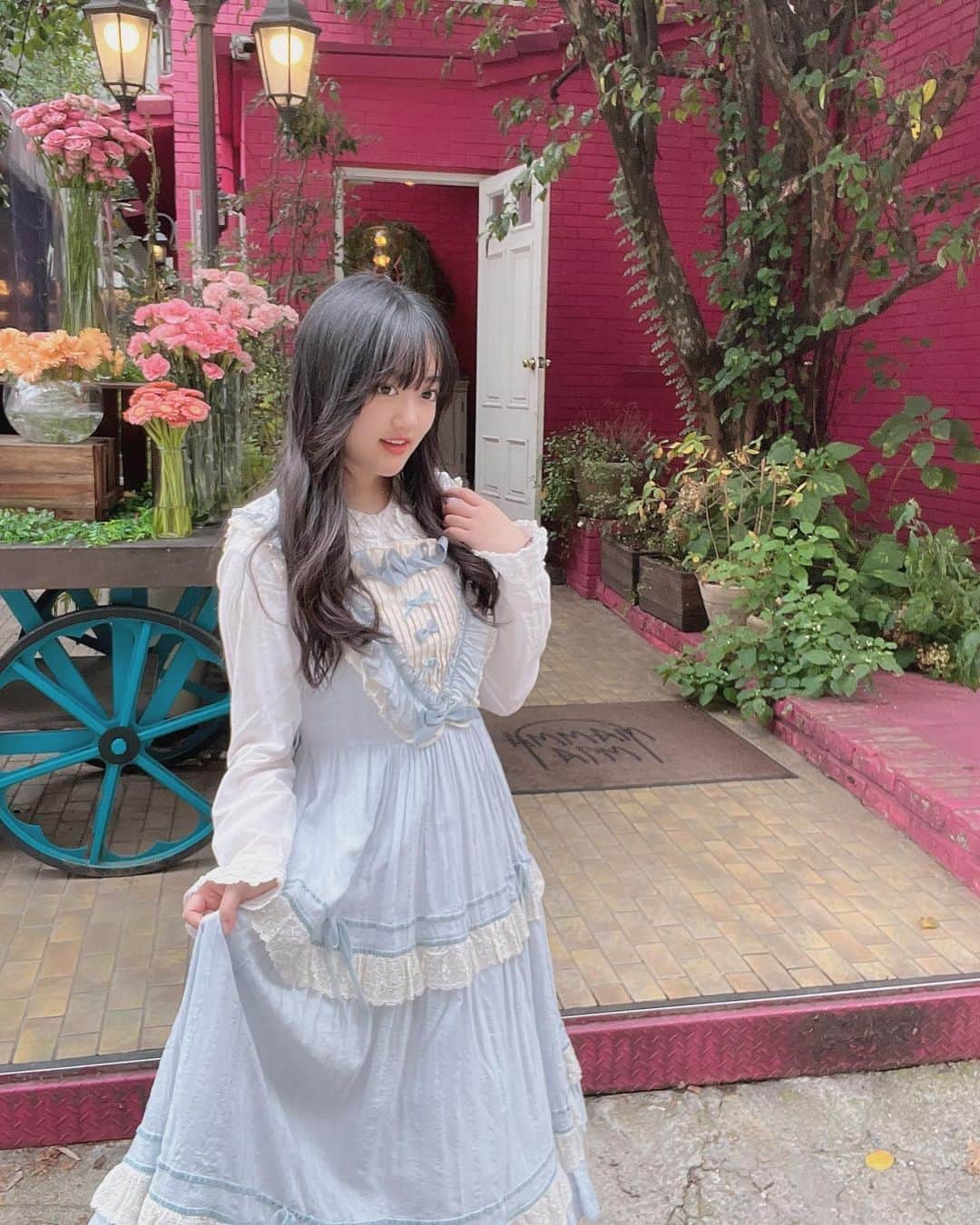 高梨ねねのインスタグラム：「行きたかったカフェに来れた〜ฅ(*ˊ˘ˋ*)ฅ    #高梨ねね  #アイドル  #タレント  #モデル  #カフェ  #韓国  #ロリータ  #ロリータファッション」