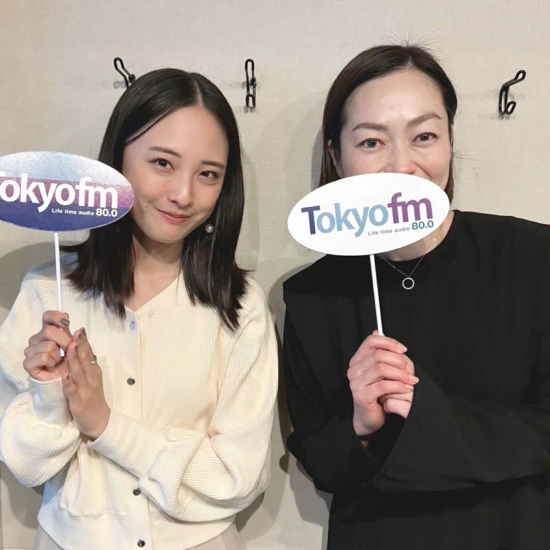 大友花恋さんのインスタグラム写真 - (大友花恋Instagram)「本日のハナコイradioでは「&ROSY」の梅田編集長と美容について、お話をさせていただきました！ 最新の研究や技術について、たっぷりとお伺いできて、楽しかった、、、❤️‍🔥  マネさんに、「過去最高に喋り倒してましたね笑」と言われました。 自覚ありです😂  17時配信です、お楽しみに~✨」10月26日 12時00分 - karen_otomo