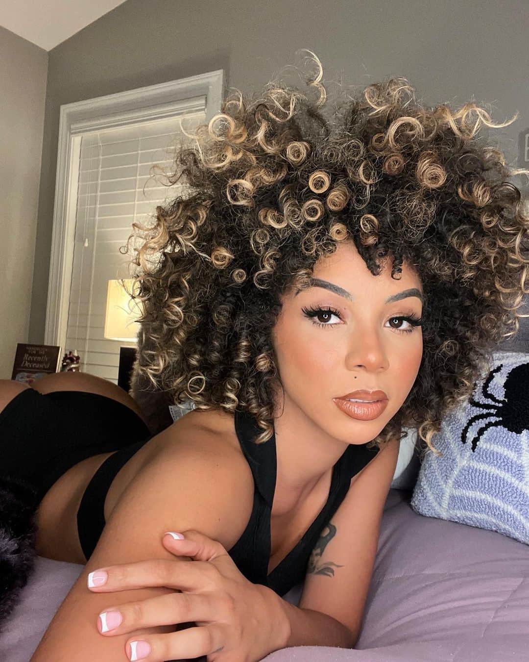 Brittany Rennerのインスタグラム：「This ain’t that and that ain’t this」