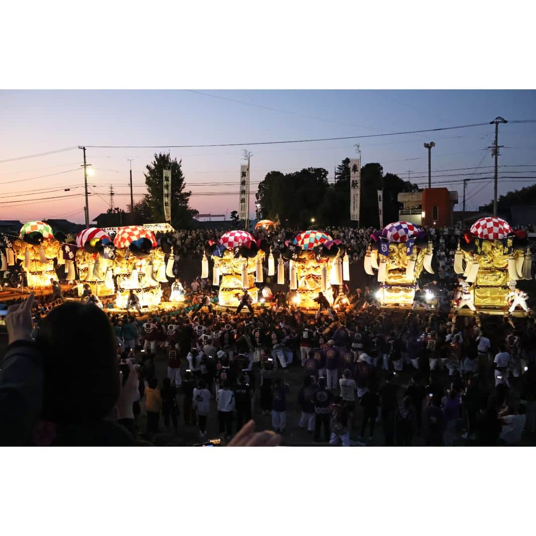 西条市さんのインスタグラム写真 - (西条市Instagram)「広報担当のフォトレポート📸　～西条秋まつり編～ 2023.10.17 飯積神社祭礼　宮入り ＠飯積神社前　河川敷 ※10月26日まで毎日配信します  #西条市 #lovesaijo #広報さいじょう #西条秋まつり #秋まつり #秋祭り #祭礼 #西条まつり #飯積神社 #太鼓台」10月26日 11時55分 - lovesaijo