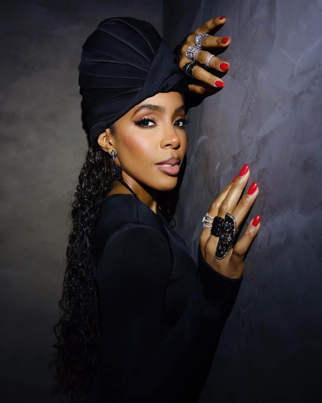 ケリー・ローランドさんのインスタグラム写真 - (ケリー・ローランドInstagram)「🖤」10月26日 12時40分 - kellyrowland