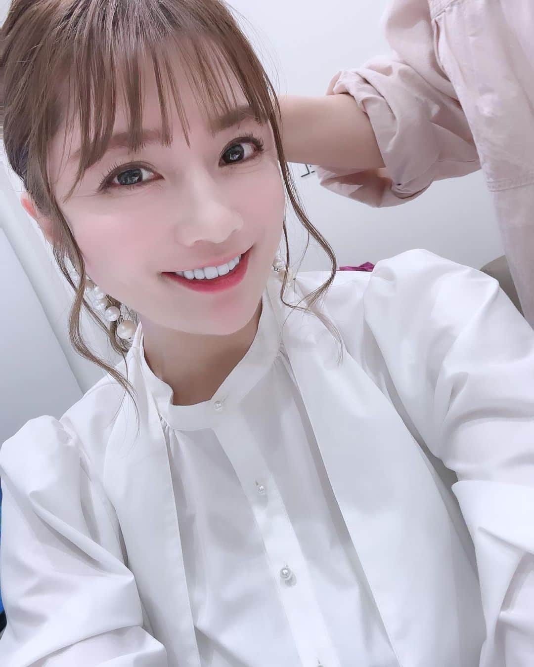 安西ひろこのインスタグラム：「深夜２時〜 生放送観てくださった皆様 本当にありがとうございました🥹💕 . . #メイク #ヘアメイク #生放送」