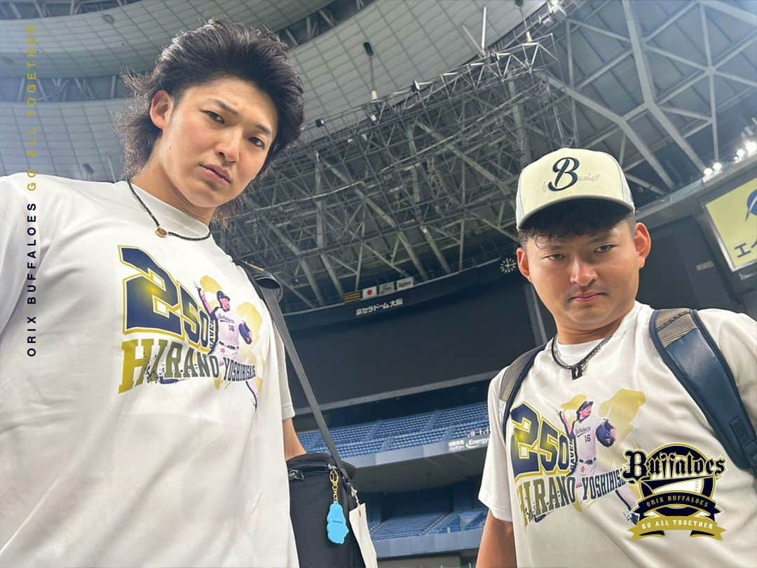 オリックス・バファローズさんのインスタグラム写真 - (オリックス・バファローズInstagram)「#平野佳寿 #投手陣からサプライズ #日米通算250セーブ記念Tシャツ #おめでとうございます🎉 #オリの絶対的守護神 #阿部翔太 #山岡泰輔 #東晃平 #比嘉幹貴 #ワゲスパック #山崎颯一郎 #小木田敦也 #日本シリーズ #全員で頑張ろう！ #全員で勝つ！！ #Bs2023 #buffaloes #baseball #ORIX #プロ野球」10月26日 13時21分 - orix_buffaloes