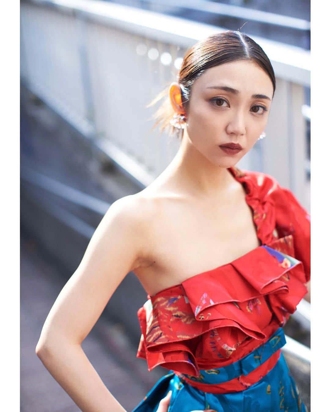 山谷花純のインスタグラム：「料理が好きだと再確認。  昨夜は、肉じゃが きんぴらごぼう ほうれん草の胡麻和え 鱈のホイル蒸し 味噌汁　を作りました。  お腹が空くってとても大切で幸せな衝動だと思うのです。  #山谷花純」