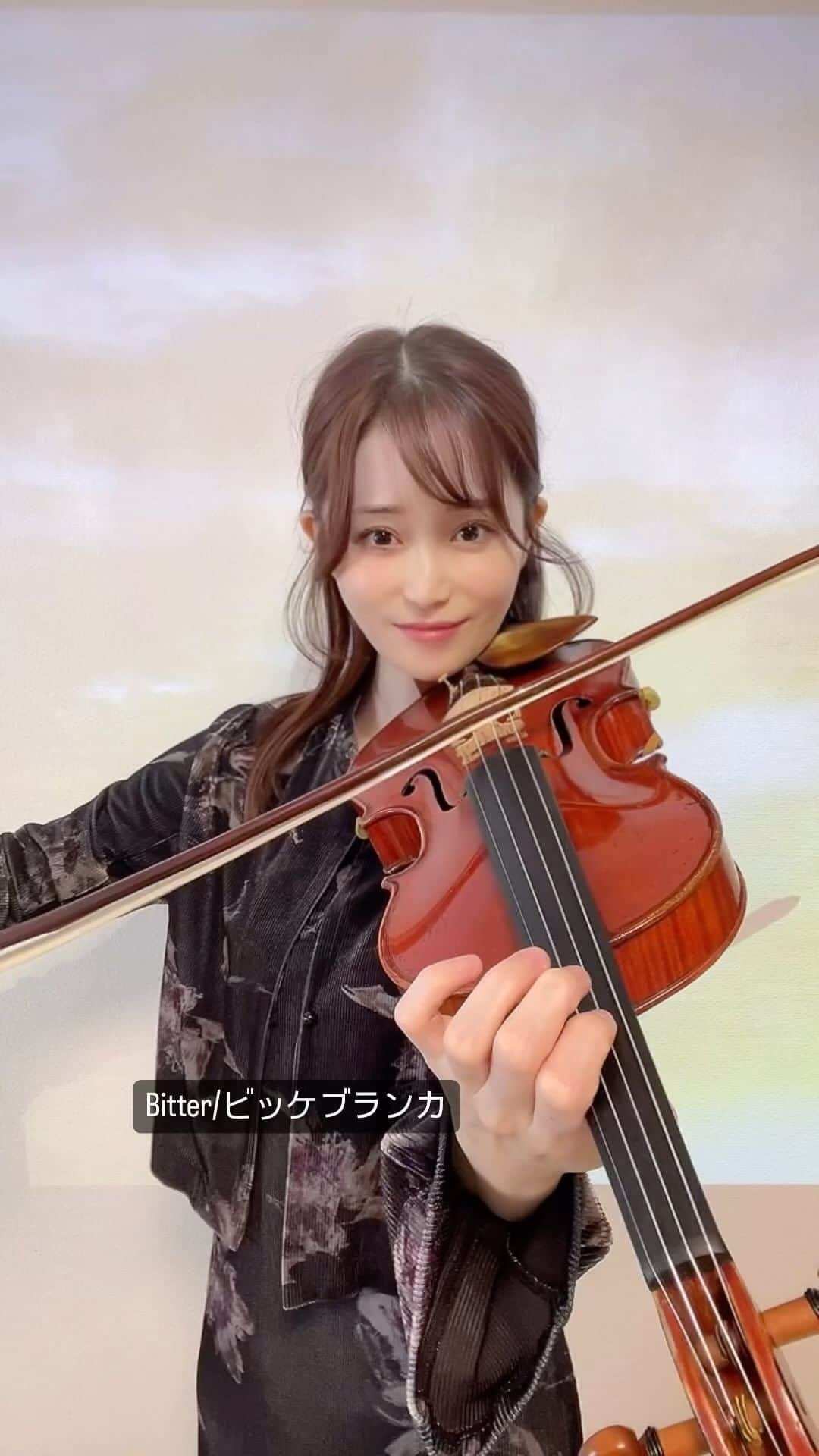 ビッケブランカのインスタグラム：「#ビッケブランカ #vickeblanka #bitter #親のお金は誰のもの法定相続人 #violin #今日の一曲」