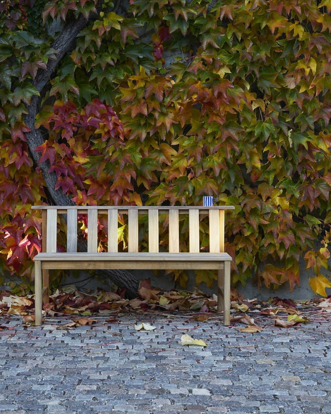 フリッツハンセンのインスタグラム：「FOR EVERY SEASON⁠ ⁠ Skagerak Collection outdoor pieces are crafted to age with grace and last a lifetime. ⁠ ⁠ Teak is our preferred wood. Strong and beautiful, its high oil content makes it highly weather resistant. ⁠ ⁠ Did you know that it’s perfectly fine to leave your outdoor furniture outside over winter?⁠ ⁠ Quality and durability are not affected by the seasons. Skagerak Collection pieces are made to live outside all year round. And over time, untreated teak patinates to a beautiful new hue. ⁠ ⁠ Test Your Knowledge⁠ ⁠ What colour does teak patinate to? ⁠ A. Brown⁠ B. Silver-grey⁠ C. Black⁠ Share your best guess in the comments.⁠ ⁠ Explore outdoor furniture for every season in the Skagerak Collection via the link in bio.⁠」