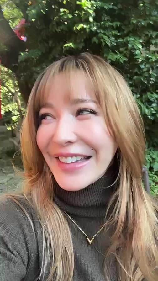 藤井リナのインスタグラム：「コメントたくさんありがとう！ 時間がなくてコメントについて触れられなかったけど、読んでたよ🥰 @tueborebisu ぜひきてね🥰  それではプールいってきやす😎  #妊婦　#産後ダイエット」
