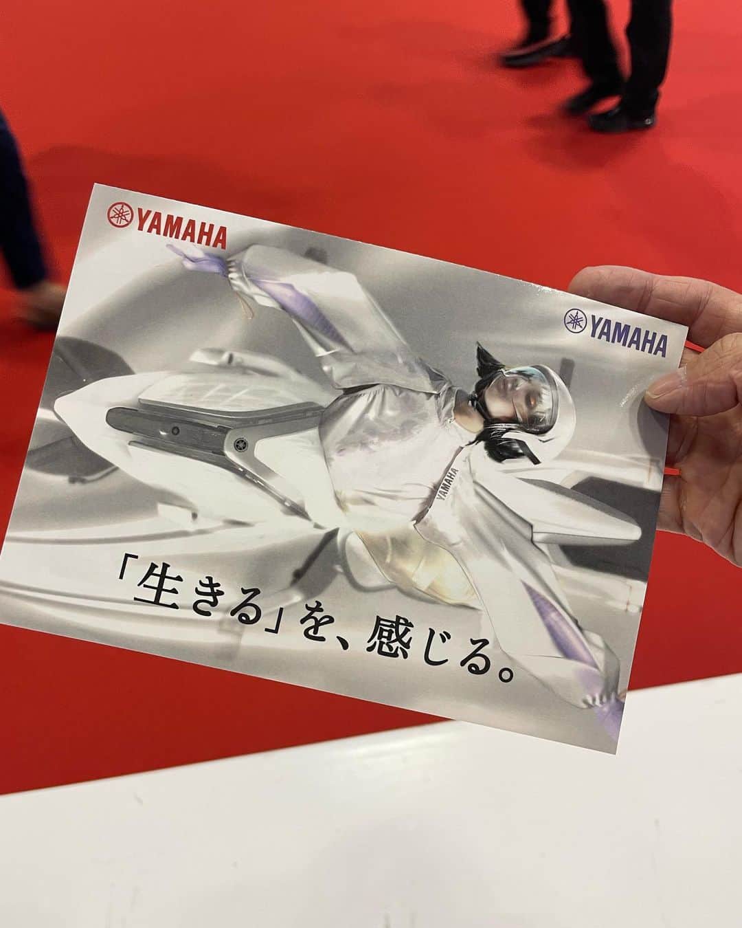 黒山健一さんのインスタグラム写真 - (黒山健一Instagram)「free gift^_^😘✌️ YAMAHAブースに来たら、ぜひ❗️ これをもらってください👏😊 無料配布しております❗️  タダですよ、タダ❗️ 無料やでっっ‼️  ちなみに…シールになっております👍  #YAMAHA #ジャパンモビリティショー #JAPANMobilityshow」10月26日 14時16分 - kenichi_kuroyama