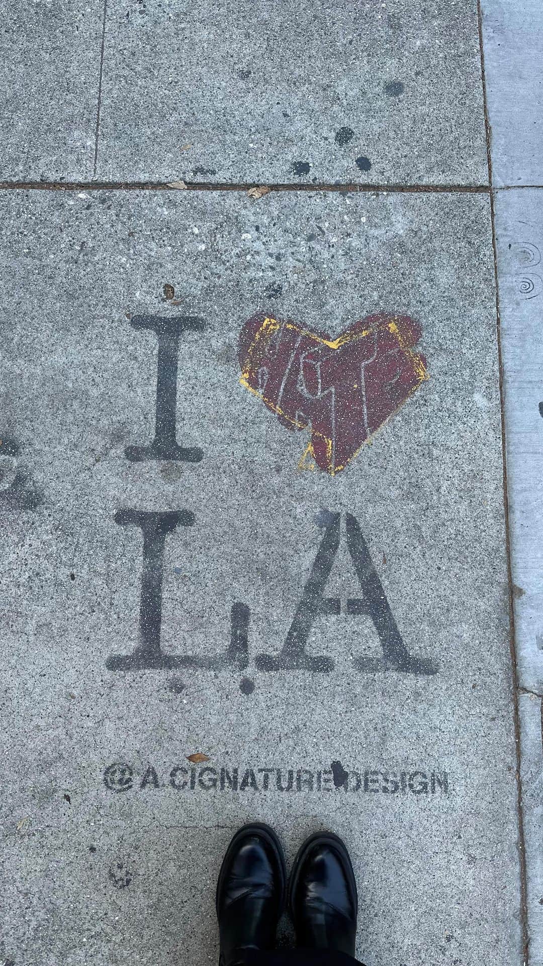 のインスタグラム：「Daily life in LA🚕❤️」