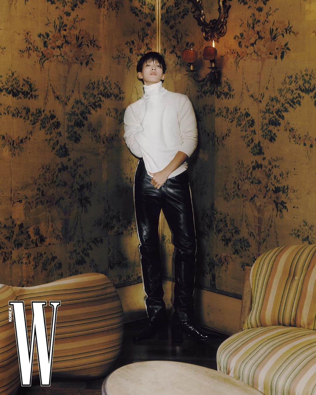 ドギョムのインスタグラム：「#Bally #wkorea」