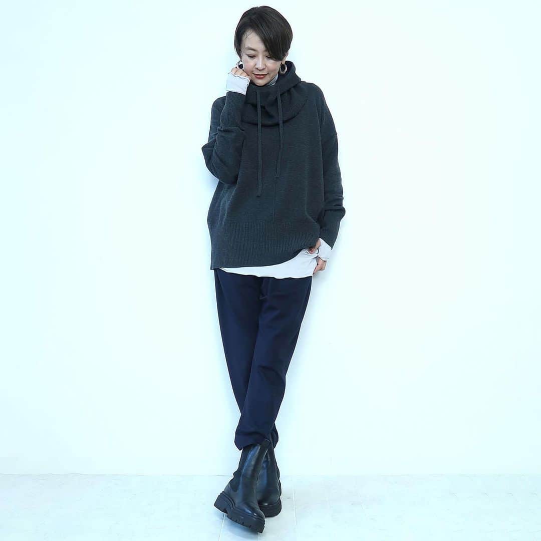 五明祐子のインスタグラム：「明日 10月27日(金) 11:00〜 ショップチャンネル😙💙 新作秋ものご紹介します〜 またまた早着替えでお送りします♪お時間合いましたらぜひご覧ください〜🙌  #ショップチャンネル#生放送#quantisi」