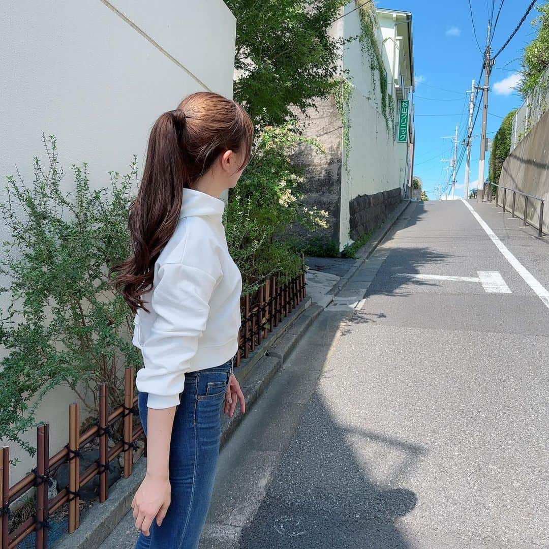 瀬谷ひかるさんのインスタグラム写真 - (瀬谷ひかるInstagram)「🏃‍♀️🏃‍♀️💨  全力坂2本目、本日25:20よりテレビ朝日にて放送です！  急勾配の氷川坂、部活で走ってた坂ダッシュを思い出しました🏃‍♀️ 観れる方はぜひチェックしてね！  完走後コメントはこちら💁🏻‍♀️ youtu.be/DogETG2pUW4  #全力坂 #テレビ朝日 #レースクイーン #瀬谷ひかる」10月26日 15時38分 - seyasy__h