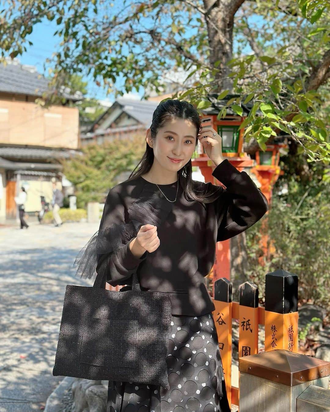 木本史子さんのインスタグラム写真 - (木本史子Instagram)「⁡ ⁡ ⁡ 祇園をぶらり𓂃𓈒🐕」10月26日 15時43分 - chikakokimoto