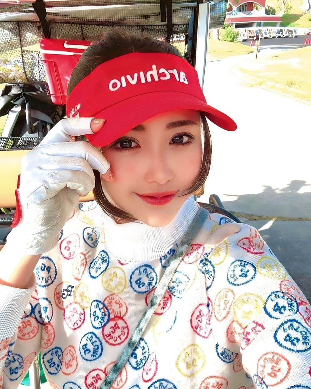 空陸海ゆきなのインスタグラム：「久しぶりにゴルフ行った⛳️ 色んな意味で死亡しましたけど。笑  #ゴルフ女子 #ゴルフウェアレディース #ゴルフウェア #アルチビオ #パーリーゲイツ #archivio #readymade #キャバ嬢 #キャバクラ嬢」