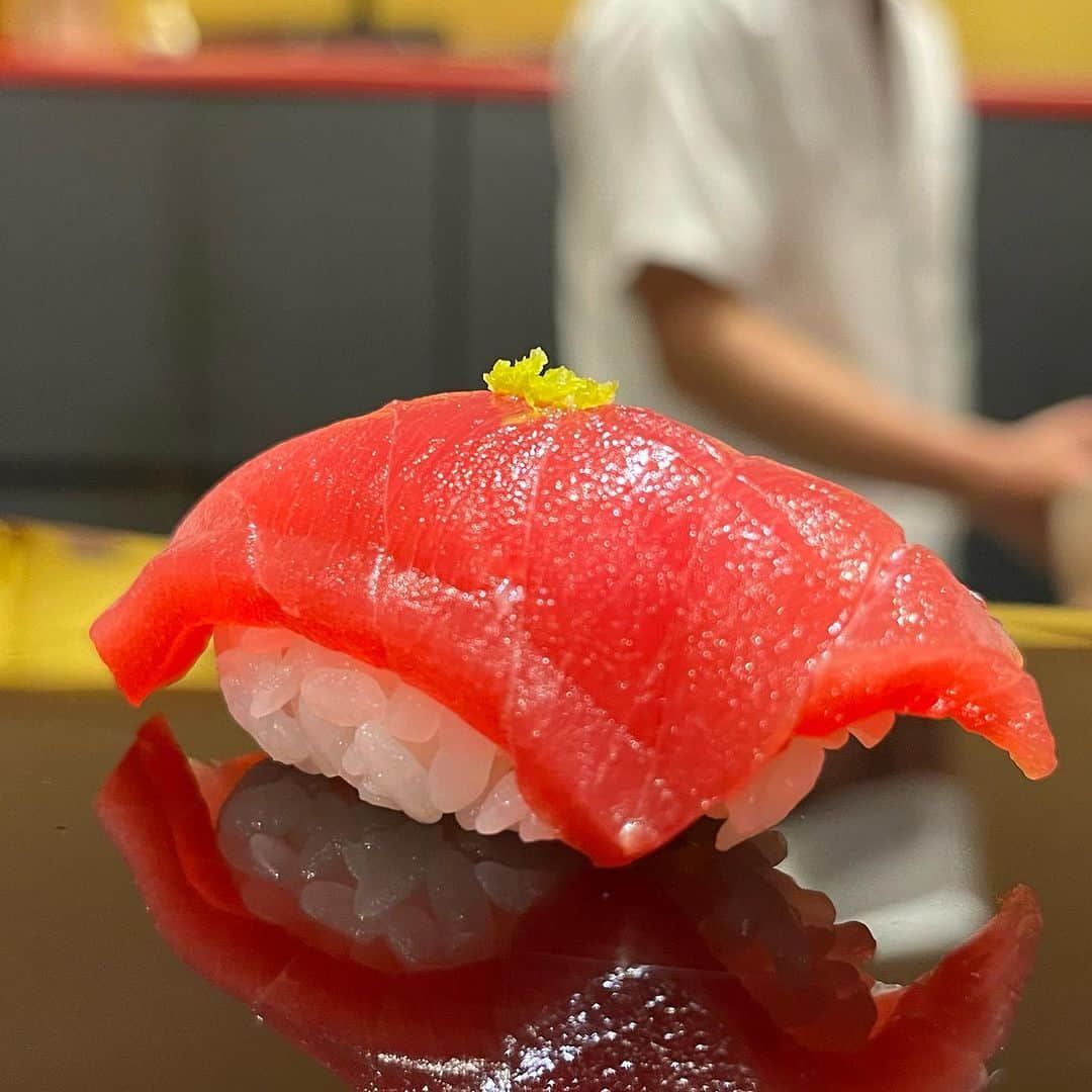 SUSHI KANDA • 寿司神田さんのインスタグラム写真 - (SUSHI KANDA • 寿司神田Instagram)「For reservation: 099.606.0013 Or Line ID 027126639  #sushikanda #sushi #japanesecuisine #sashimi #foodporn #aroi #aroiibkk #ginraidee #paigingun #wongnai #edtguide #bkkmenu #starvingtime #寿司神田 #寿司スタグラム #鮨 #寿司 #すし #バンコク寿司 #銀座グルメ #赤酢 #横井醸造」10月26日 16時13分 - sushi.kanda