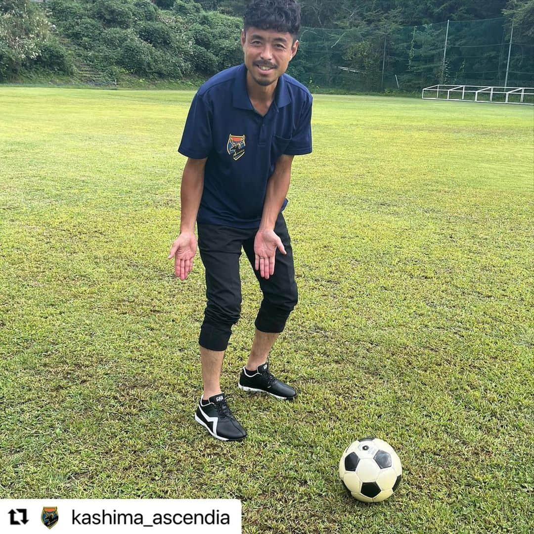 青木剛さんのインスタグラム写真 - (青木剛Instagram)「#Repost @kashima_ascendia with @use.repost ・・・ ・ 【サプライヤー訪問】 AscendiaサプライヤーでもあるBMZ 様を表敬訪問させていただきました！  "足に対する貢献度「世界一」の実現“を掲げて様々なインソール、スパイク、シューズ等を開発されています👣  Ascendiaもサポートしていただき、選手が【足の健康診断】を受けてアドバイスや足・フットゴルフに合ったシューズもオリジナルで開発中です…！  @bmz_inc  いつもサポートありがとうございます！ 足が大事な競技において、欠かせないサポーターとして今後ともよろしくお願いいたします！  《📣オフィシャルトップパートナー☀️》 ☆六左衛門 様 (@rokuza.emon)  【📣オフィシャルメディアパートナー💻】 ☆Locoty 様 (@locoty_rokko)  【📣オフィシャルパートナー🦌】 ☆ツマギアンズ 様 (@tsumagians) ☆丸三老舗 様 (@marusanrouho) ☆うさみ園 様 (@1515usamien) ☆株式会社スミエイ 様 ☆アディッシュプラス株式会社 様(@takuma_is) ☆明盛宏産株式会社 様 (@meisei_kousan) ☆飯島自動車工業 様 ☆株式会社田口商事 様 ☆ミツギ写真 様(@mitsugishashin)  《📣オフィシャルトップサポーター☀️》 ☆トライレイクゴルフクラブ 様 (@goruhupuraza)  【📣オフィシャルサポーター🦌】 ☆くるりん森 様 (@kururinmori_kashima) ☆有限会社大川交通 様 ☆豆ぱん 様 (@mamepan5656) ☆K3Cafe 様 (@k3cafe) ☆おくだ鍼灸マッサージ院 様 (@okuda_kashima)  ☆鹿畑ポテト小屋 様 (@shikaclub) ☆みちくさ 様 (@michikusa_kashima) ☆遊酒宮なか 様 (@yuushumiyanaka) ☆有限会社誠和運輸 様 ☆REイッソクダイシｨｨｨｨ 様 ☆アクアショップアレンジ 様(@aqua_shop_arrange2021 ) ☆おおつき接骨院 様( @otsukisekkotsuin_kashima )  【📣オフィシャルサプライヤー👕】 ☆CALDEIRA 様 (@caldeira_tokyo) ☆BMZ 様 (@bmz_inc)  #鹿島Ascendia  @kashima_ascendia #フットゴルフ #パートナー様募集中  #FOOTGOLF #FOOTGOLFDREAM #感謝 @footgolfdream_official」10月26日 16時30分 - takeshiaoki15