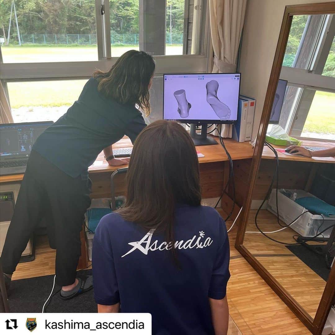 青木剛さんのインスタグラム写真 - (青木剛Instagram)「#Repost @kashima_ascendia with @use.repost ・・・ ・ 【サプライヤー訪問】 AscendiaサプライヤーでもあるBMZ 様を表敬訪問させていただきました！  "足に対する貢献度「世界一」の実現“を掲げて様々なインソール、スパイク、シューズ等を開発されています👣  Ascendiaもサポートしていただき、選手が【足の健康診断】を受けてアドバイスや足・フットゴルフに合ったシューズもオリジナルで開発中です…！  @bmz_inc  いつもサポートありがとうございます！ 足が大事な競技において、欠かせないサポーターとして今後ともよろしくお願いいたします！  《📣オフィシャルトップパートナー☀️》 ☆六左衛門 様 (@rokuza.emon)  【📣オフィシャルメディアパートナー💻】 ☆Locoty 様 (@locoty_rokko)  【📣オフィシャルパートナー🦌】 ☆ツマギアンズ 様 (@tsumagians) ☆丸三老舗 様 (@marusanrouho) ☆うさみ園 様 (@1515usamien) ☆株式会社スミエイ 様 ☆アディッシュプラス株式会社 様(@takuma_is) ☆明盛宏産株式会社 様 (@meisei_kousan) ☆飯島自動車工業 様 ☆株式会社田口商事 様 ☆ミツギ写真 様(@mitsugishashin)  《📣オフィシャルトップサポーター☀️》 ☆トライレイクゴルフクラブ 様 (@goruhupuraza)  【📣オフィシャルサポーター🦌】 ☆くるりん森 様 (@kururinmori_kashima) ☆有限会社大川交通 様 ☆豆ぱん 様 (@mamepan5656) ☆K3Cafe 様 (@k3cafe) ☆おくだ鍼灸マッサージ院 様 (@okuda_kashima)  ☆鹿畑ポテト小屋 様 (@shikaclub) ☆みちくさ 様 (@michikusa_kashima) ☆遊酒宮なか 様 (@yuushumiyanaka) ☆有限会社誠和運輸 様 ☆REイッソクダイシｨｨｨｨ 様 ☆アクアショップアレンジ 様(@aqua_shop_arrange2021 ) ☆おおつき接骨院 様( @otsukisekkotsuin_kashima )  【📣オフィシャルサプライヤー👕】 ☆CALDEIRA 様 (@caldeira_tokyo) ☆BMZ 様 (@bmz_inc)  #鹿島Ascendia  @kashima_ascendia #フットゴルフ #パートナー様募集中  #FOOTGOLF #FOOTGOLFDREAM #感謝 @footgolfdream_official」10月26日 16時30分 - takeshiaoki15