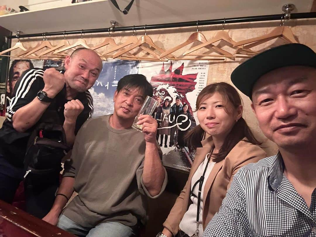 島津健太郎さんのインスタグラム写真 - (島津健太郎Instagram)「久しぶりのでぐっちゃんと初めましての門脇さん。 昔話から今の話まで楽しい夜でした！  #出口正義 #門脇亨 #スタントチーム #gocoo」10月26日 16時37分 - k_super_xtreme