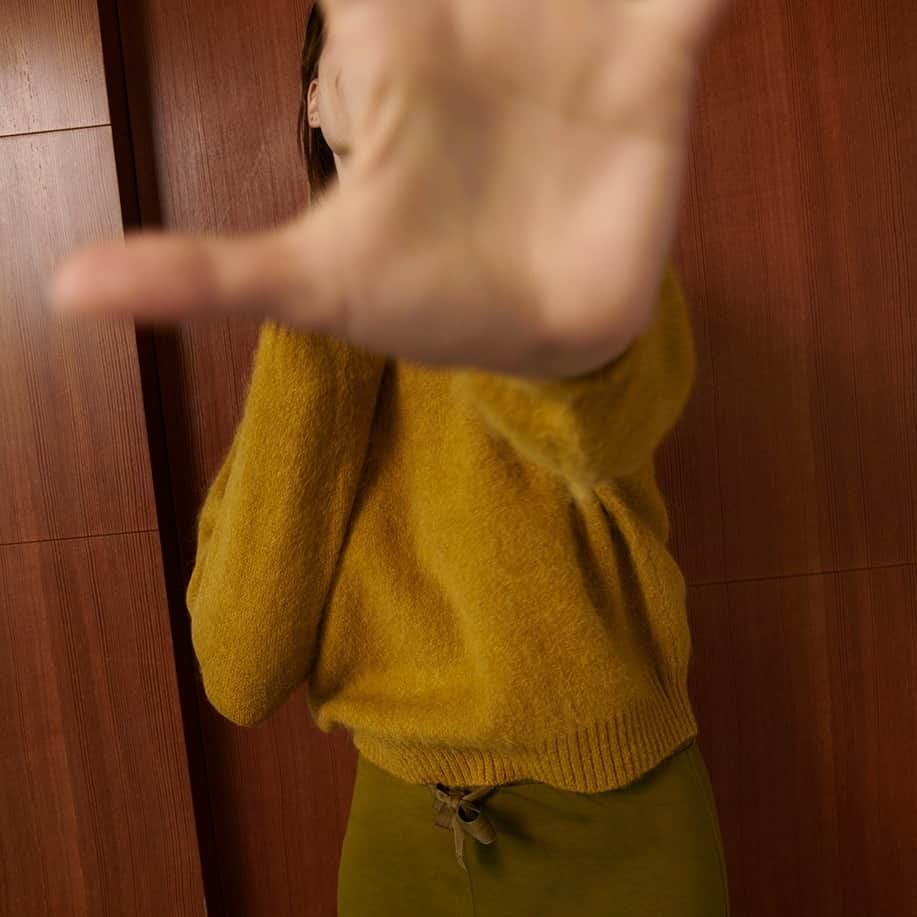 のインスタグラム：「COUP DE ❤️ DE L’HIVER  Stop, it’s Alpaga time 💫 En pull ou en cardigan, épais ou light : à chaque Princesse son pull préféré !  --  COUP DE ❤️ DE L’HIVER   Stop, it's Alpaga time 💫 Sweater or cardigan, thick or light: every Princess has her favorite sweater !  #PrincesseTamtam #CoupDeCoeur #ChaleurEnMailles #CocooningChic #ÉléganceHivernale #PullsDoux #StyleCosy #ChaleurEtStyle #CoupDeCoeurHivernal #HiverEnChaleur #ModeChaleureuse #ÉtreinteTextile #CharmeDoux #Winter #Fall」