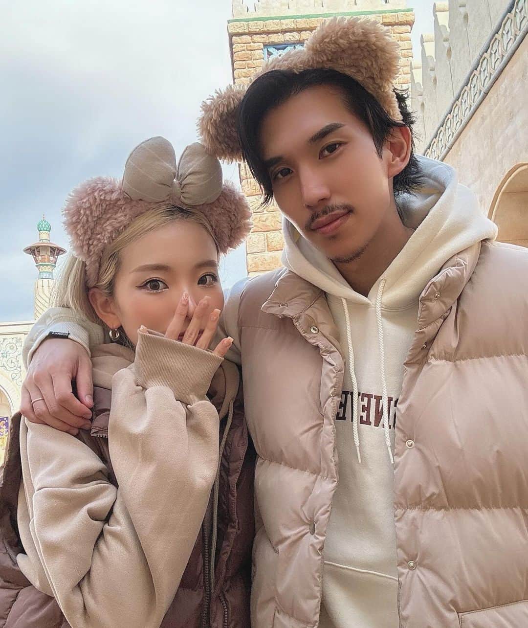 HONOKAさんのインスタグラム写真 - (HONOKAInstagram)「． ． Dロスすぎて既にまた行きたい🧸💭💞 ． ． #ootd#ootdfashion#autumnfashion#similarlook #disneyland#disneysea#disney  #カップルコーデ#ディズニーシー  #海外ファッション#shein購入品#シミラールック #韓国コーデ #韓国ファッション#ディズニーコーデ #ugg#UggSeason#Uggシーズン #カップル#リンクコーデ#秋コーデ #패션#착샷#여자코디#여자옷#스트릿브랜드」10月26日 18時55分 - hnnppx129