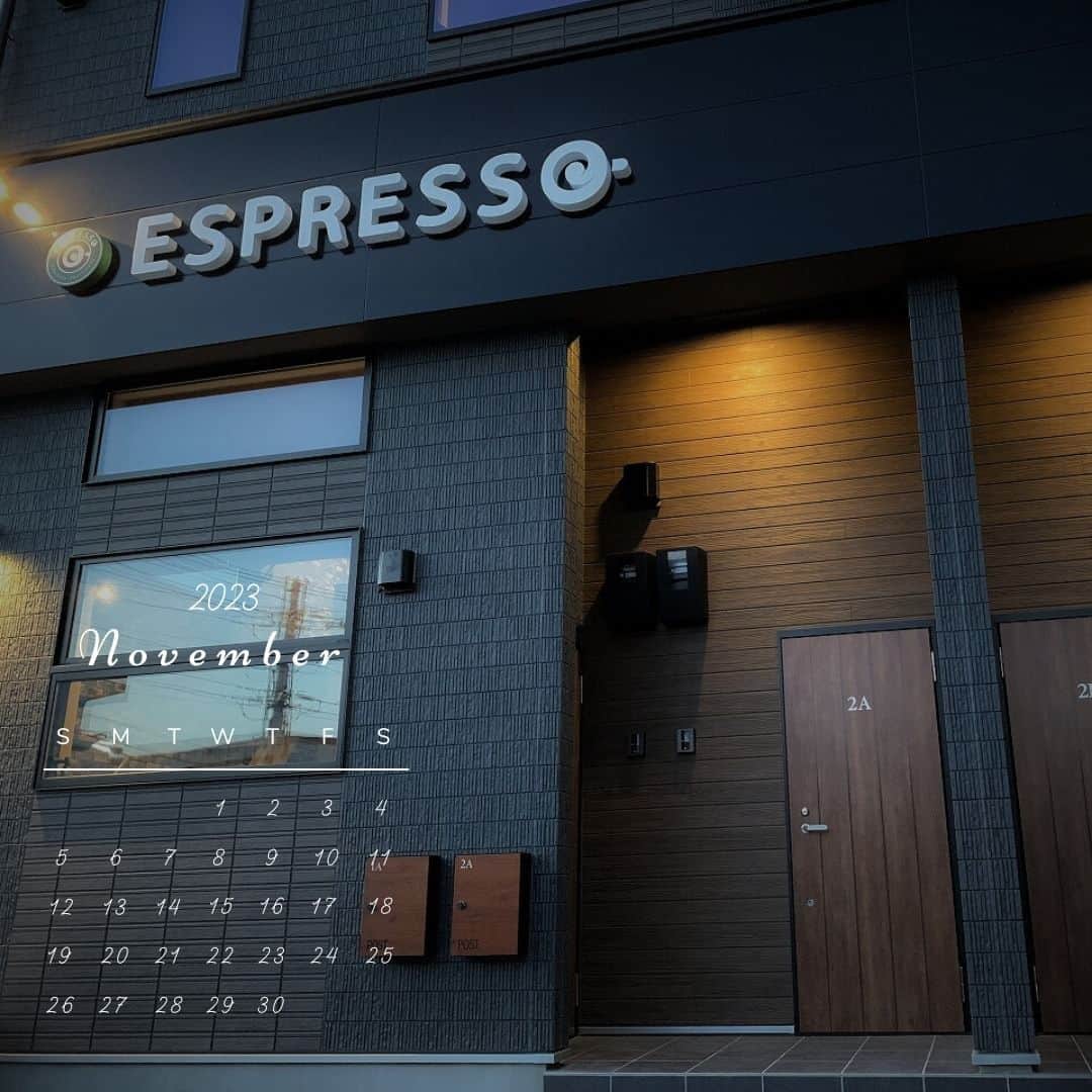 ESPRESSOのインスタグラム：「投稿をご覧いただき、ありがとうございます😊  もう今年もあっという間に終盤ですね。  今回は、ESPRESSOの11月と12月のおしゃれなカレンダーを作ってみました。  こちらの投稿のフォローといいねをお忘れなく。  コメント欄で教えてください。  ＿＿＿＿＿＿＿＿＿＿＿＿＿＿＿＿＿＿＿  感想や質問など、コメント・DM・メンションで頂けたらとても嬉しいです！  お気軽にお願いします！ よかったらフォローもしてください😊  ・ ・ ・  #ブルックリンスタイルの家 #ブルックリンスタイル #アメリカンスタイルの家 #インダストリアルインテリア #インダストリアル家具 #ブルックリンスタイルインテリア #カフェ風インテリア #カフェみたいな暮らし #カフェみたいな家」