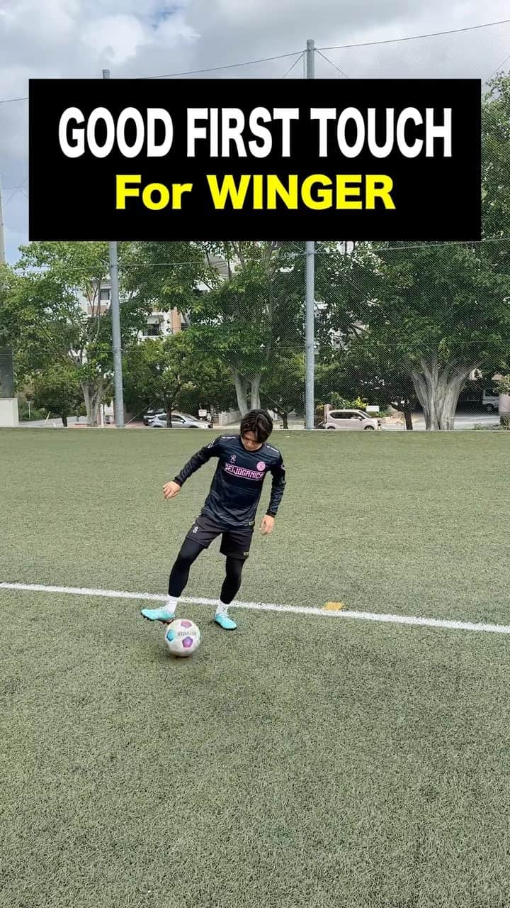 タクヤのインスタグラム：「Improve your first touch on the side!👍 ⁡ サイドでのファーストタッチ前の駆け引き🔥 ⁡ @regate_takuya」
