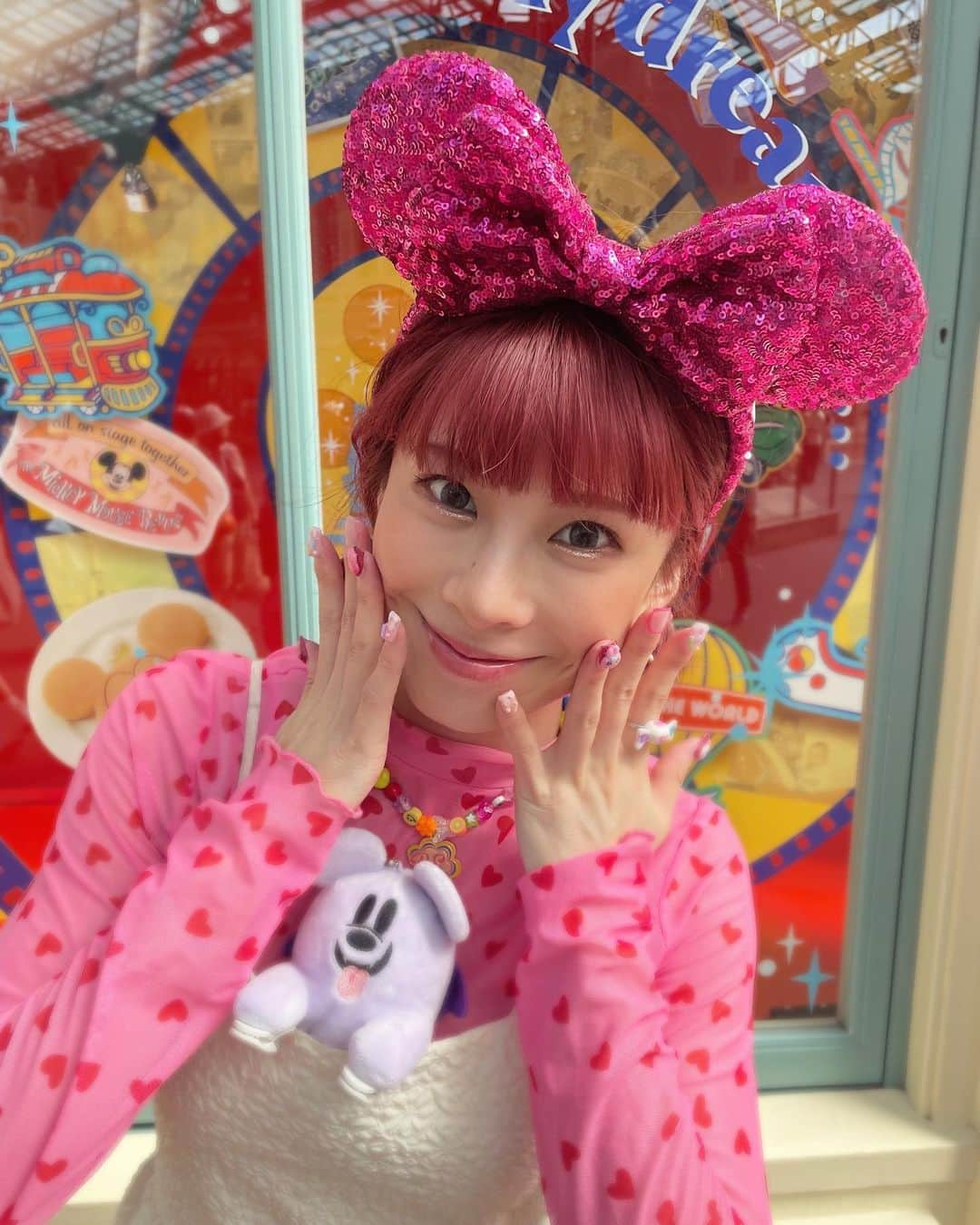 桜花りなさんのインスタグラム写真 - (桜花りなInstagram)「【🎃】 大好きなこの季節のディズニー 妊婦になって初めてで いつも乗れるものに乗れず 周り方が、難しかったけど 本当に楽しかったな〜! ・ ・  #ディズニー  #ディズニーランド  #Disneyland  #Disney」10月26日 17時29分 - xxyuricornxx
