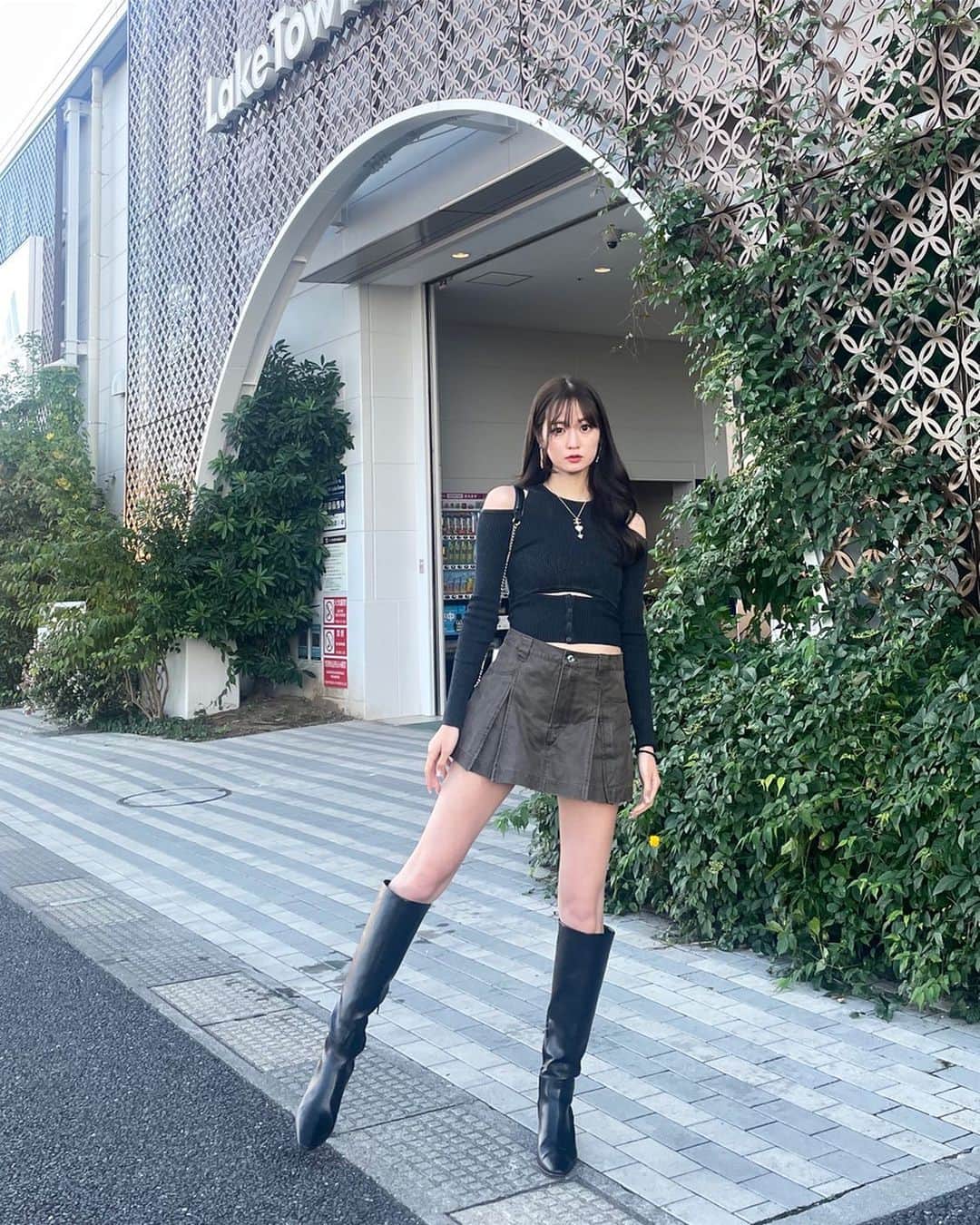 のインスタグラム：「🛞  ZARAコーデ☺︎  ・」