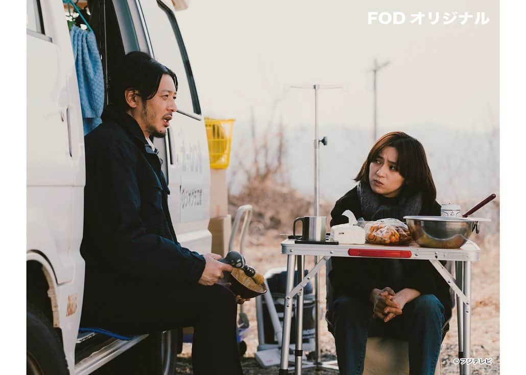 フジテレビ「FOD」さんのインスタグラム写真 - (フジテレビ「FOD」Instagram)「＼ドラマ「僕の手を売ります」配信スタート🎉／ オダギリジョー&冨永昌敬 FODオリジナルドラマ『僕の手を売ります』 FODにて本日より1話〜3話まで配信スタートです！ 1話は無料配信！合わせてお楽しみください♪  さらに、本日からドラマの裏側を覗ける メイキング短尺版も配信スタート！無料でご覧いただけます！ 11月10日(金)0時からは長編版も配信するので合わせてチェックしてみては？♪  #FOD #ドラマ #国内ドラマ #僕の手を売ります #オダギリジョー #尾野真千子 #當真あみ #水沢林太郎 #大野泰広 #松田美由紀 #中村アン #斉木しげる #眞島秀和 #紺野まひる #石井正則 #柳英里紗 #円井わん #津村知与支 #桜庭大翔 #田中要次」10月27日 0時00分 - fod_official