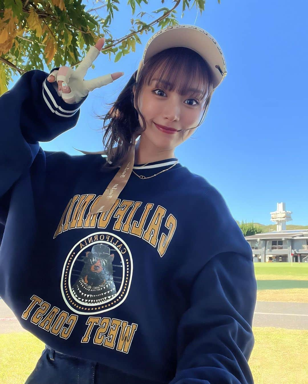 岡島彩花のインスタグラム：「鬼コーチ達とゴルフ🏌🏼‍♀️  11月コンペあるから足引っ張らないように練習🥹✊🏻  鬼達は明日もラウンド行くらしい...🫠 私は連勤出張だ頑張ろ〜🫠  #ゴルフ  #ゴルフ女子」