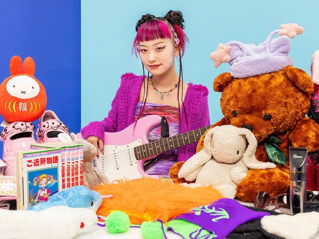 詩羽のインスタグラム：「. GQ JAPAN《 @gqjapan 》『 10 Essentials 』に登場しております😸💖  私にとって「無くてはならない10のもの」を紹介しています！ ぜひCheckしてくださいʕ•ᴥ•ʔ.｡.:*☆」