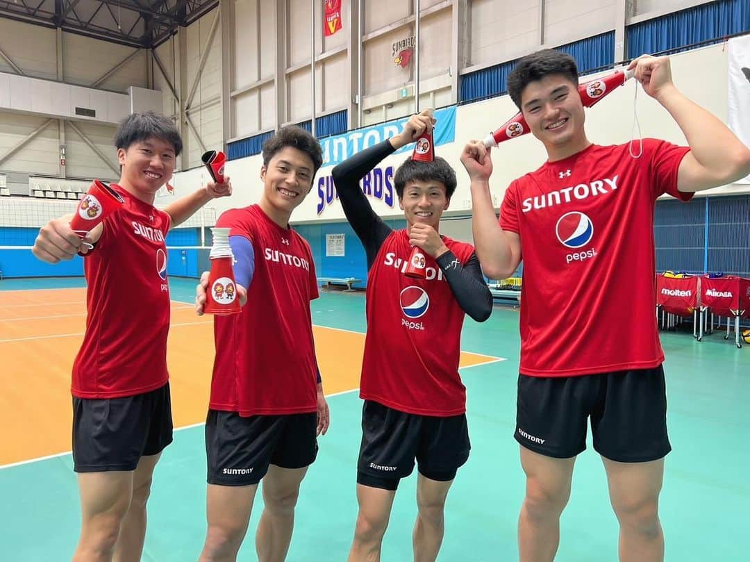 髙橋塁のインスタグラム：「今週土日は、大阪エディオンアリーナでホームゲーム！！🏐 会場での応援よろしくお願いします📣 詳しくはサンバーズホームページをご覧くださいね☆  #髙橋塁 #鍬田憲伸  #藤中颯志  #鬼木練」